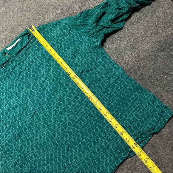 Manaola Teal Textured Blouse - Picture 5 of 7